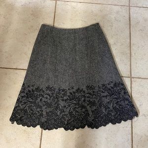 EUC Ann Taylor ALine Black Embroidered Black Skirt